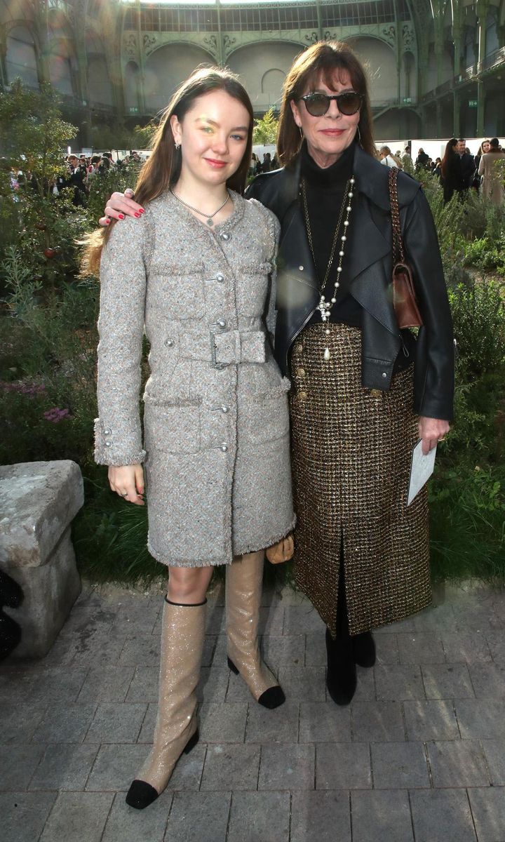 The mother daughter duo made a stylish pair at the Chanel show on Jan. 21