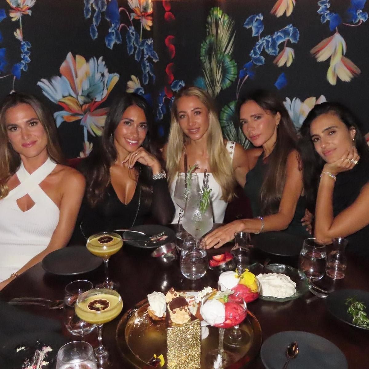 Victoria and Antonela with their friends, Elena Galera and Isabela Grutman