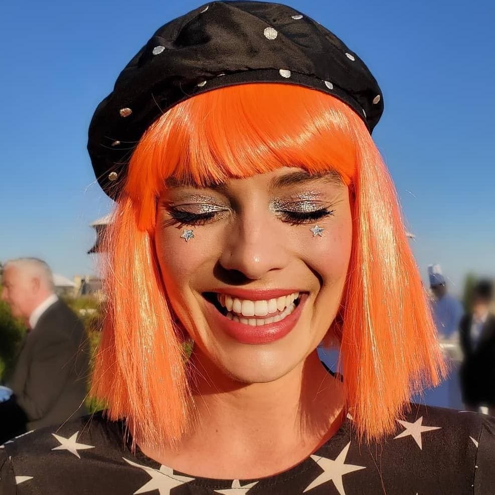 Margot Robbie orange wig