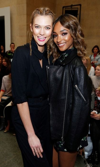 Pals and fellow models Karlie Kloss and Jourdan Dunn reunited at the Topshop Unique show.
<br>
Photo: Getty Images