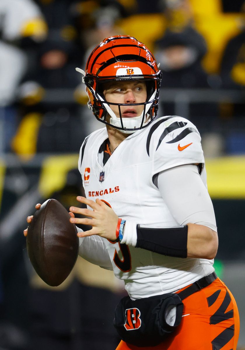 PITTSBURGH, PA - JANUARY 04:  Joe Burrow #9 of the Cincinnati Bengals in action against the Pittsburgh Steelers on January 4, 2025 at Acrisure Stadium in Pittsburgh, Pennsylvania.  (Photo by Justin K. Aller/Getty Images)