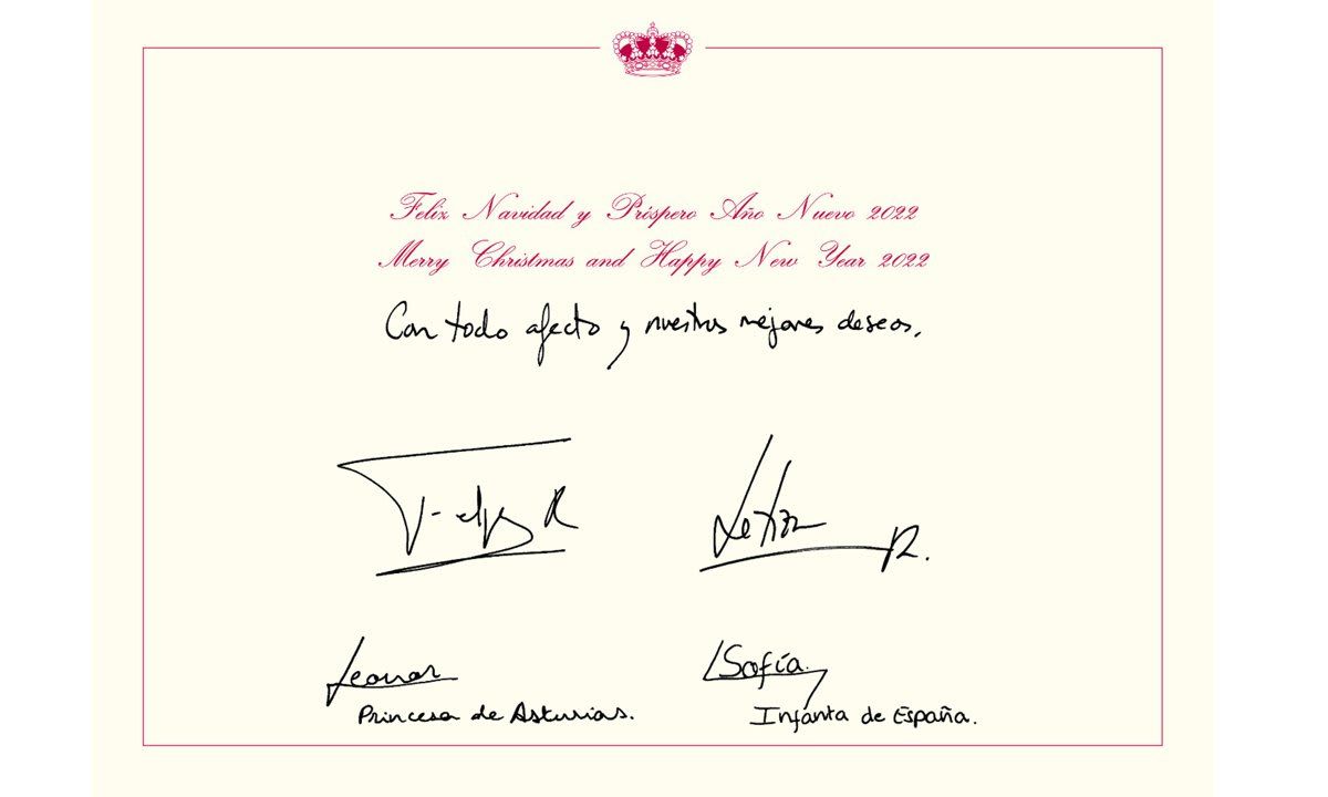 The four royals signed the card