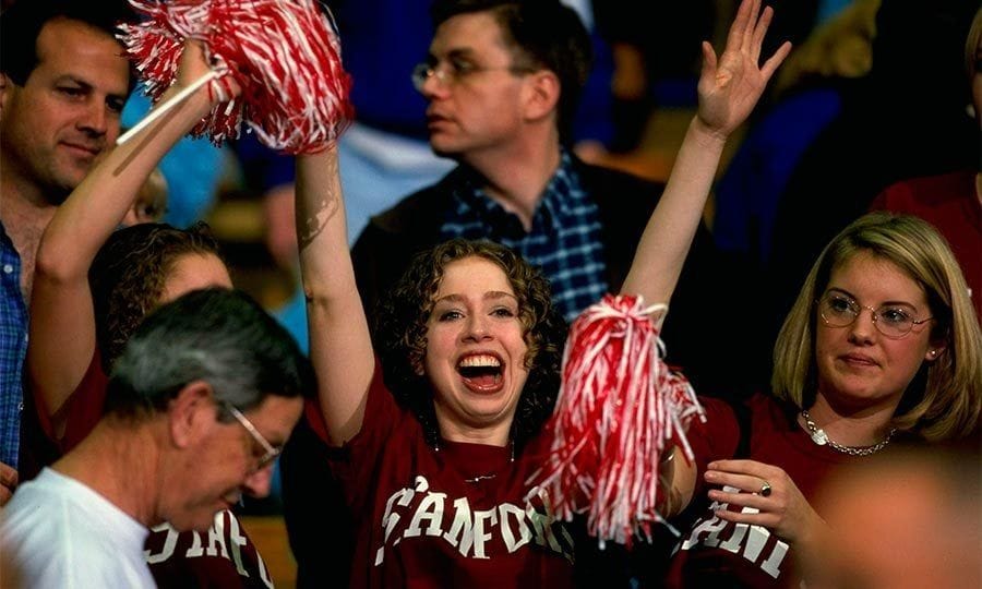 Chelsea showed her team spirit for the Stanford Cardinals as they took on the UCLA Bruins in 1999.
Photo: Getty Images