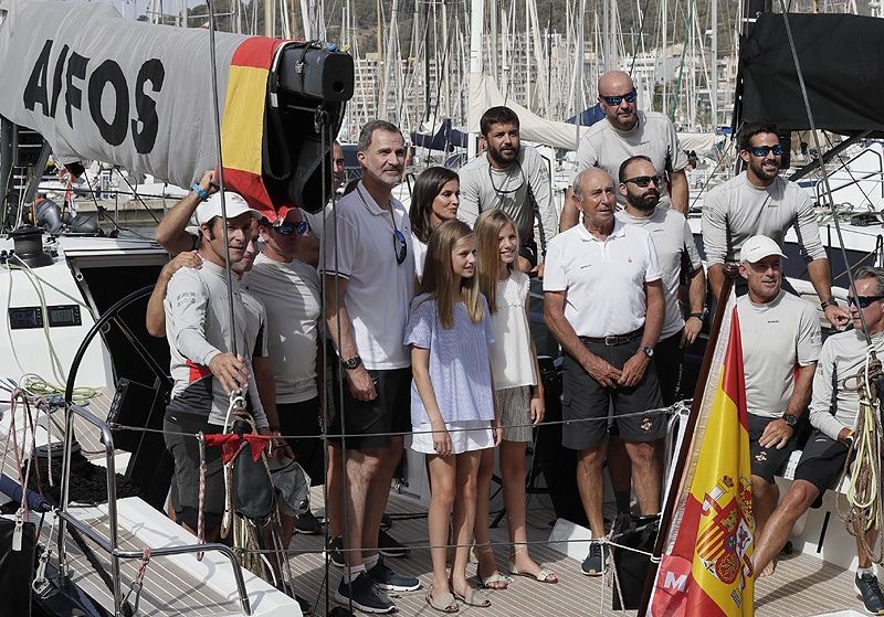 Queen Letizia and King Felipe in Mallorca with Princess Leonor and Infanta Sofia