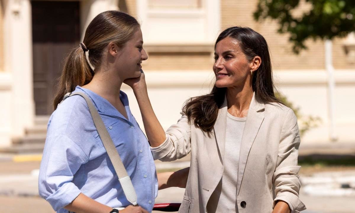 Queen Letizia shared a sweet moment with her firstborn, sweetly placing her hand on Leonor's cheek.