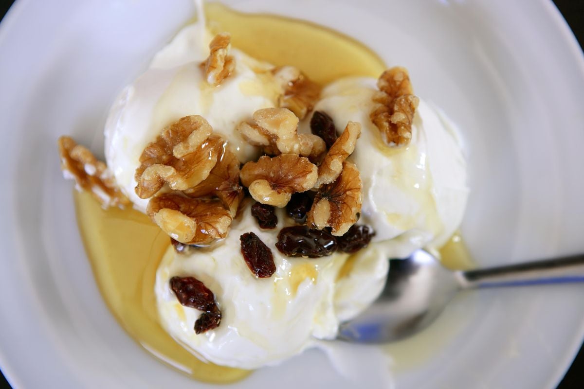 Greek yogurt with honey