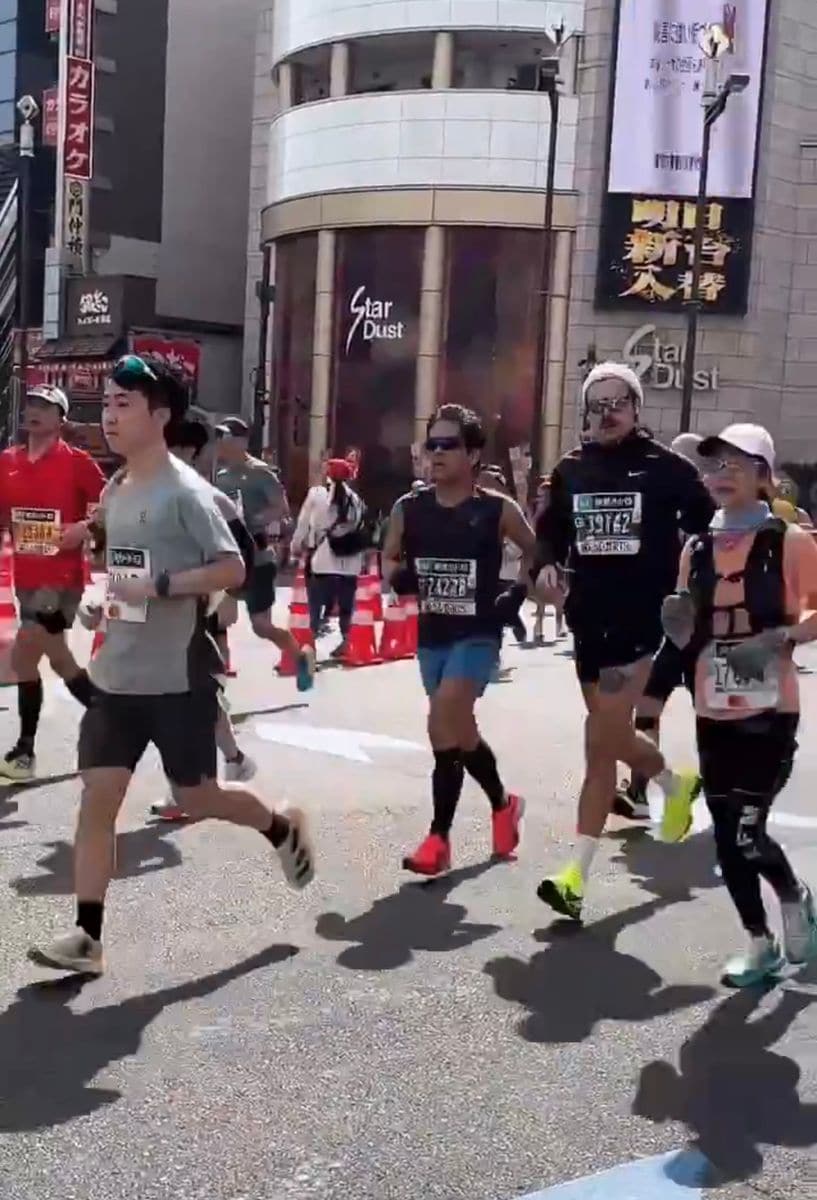 Harry Styles at the Tokyo marathon