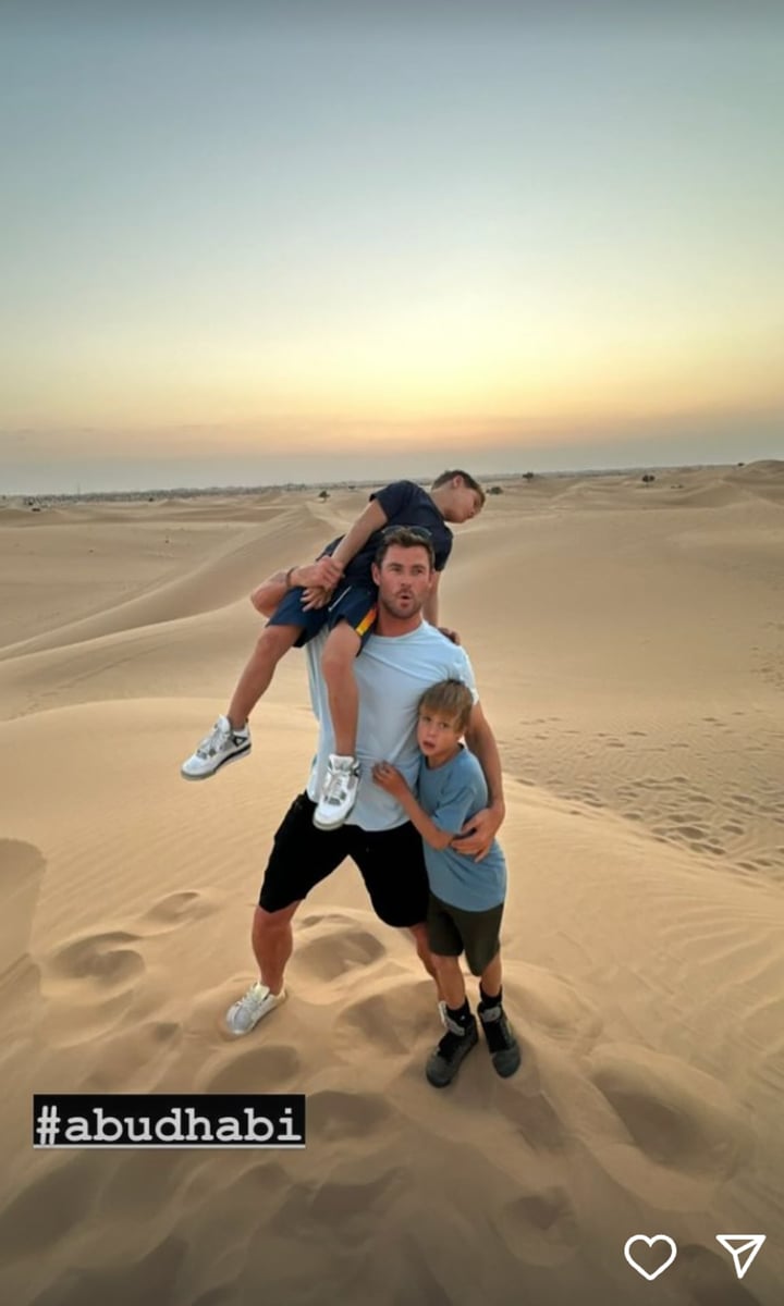 Chris Hemsworth and his kids