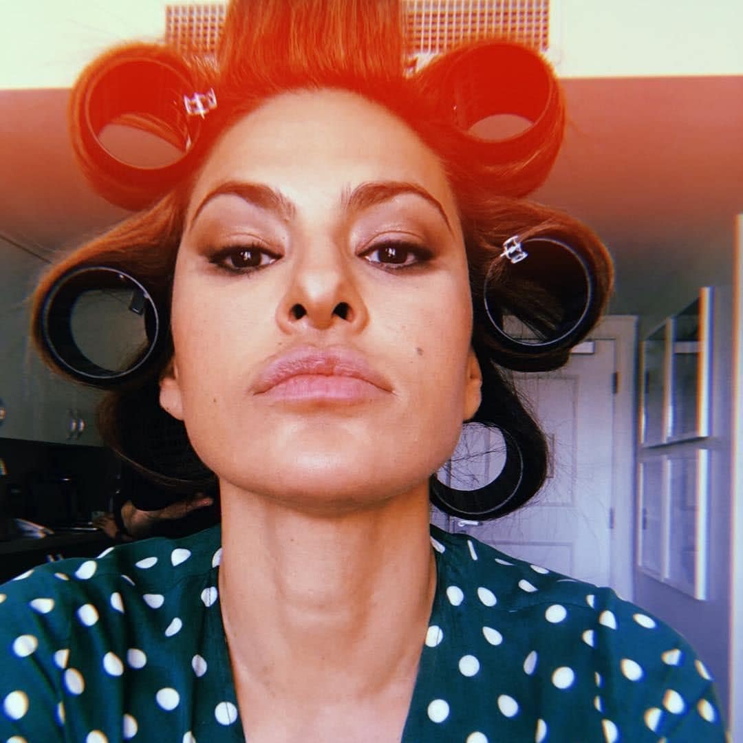 Eva Mendes rollers