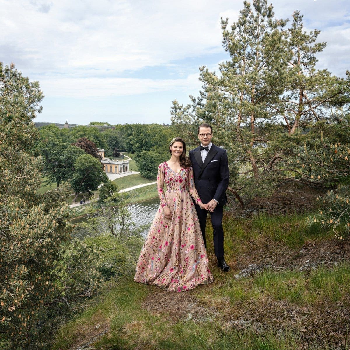 Crown Princess Victoria looks like a fairy tale Princess in a new wedding anniversary portrait