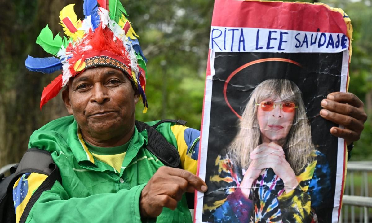 BRAZIL MUSIC LEE FUNERAL