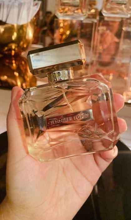 Jennifer Lopez Promise fragrance