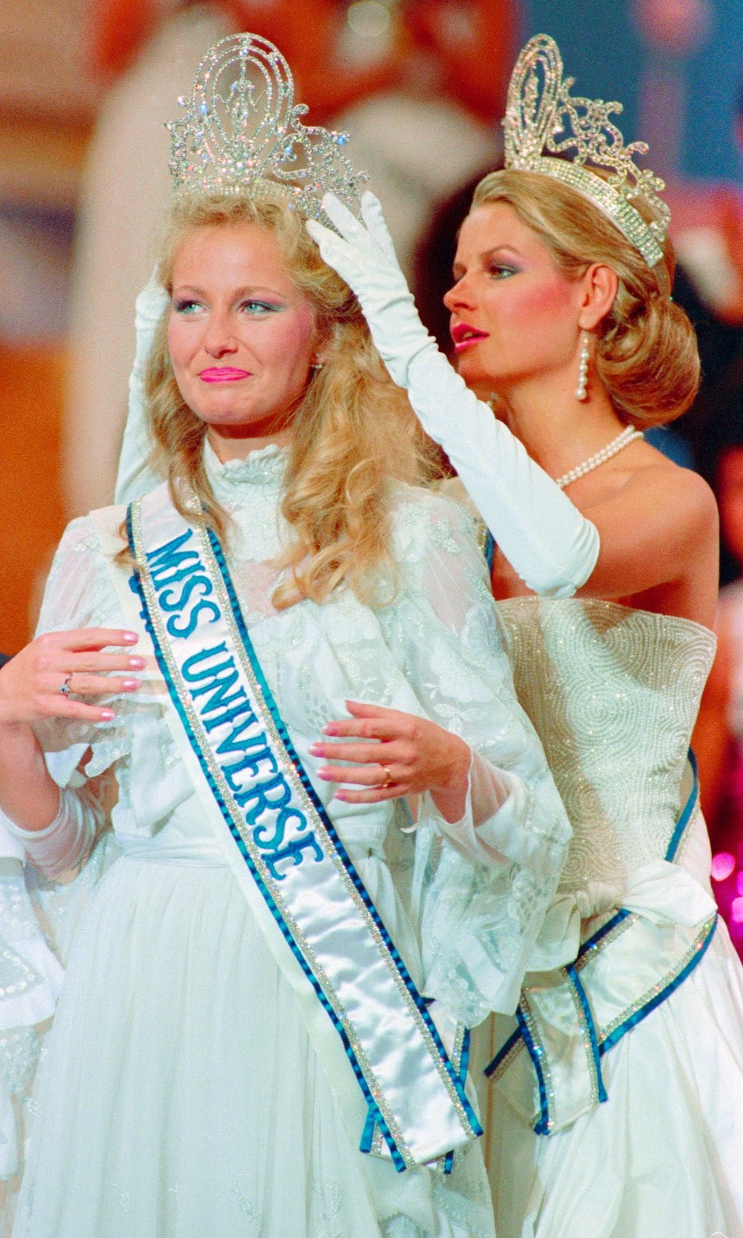 Yvonne Ryding, Miss Sweden, is crowned 1984 Miss Universe