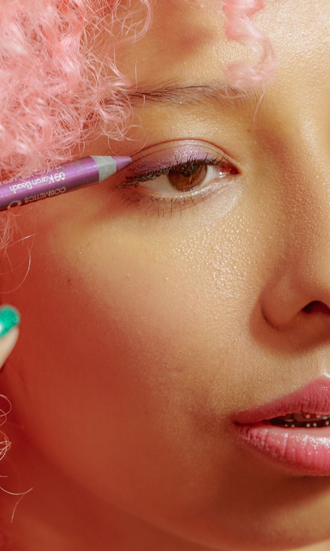 Can you use lipliner as eyeliner? Here’s what you need to know