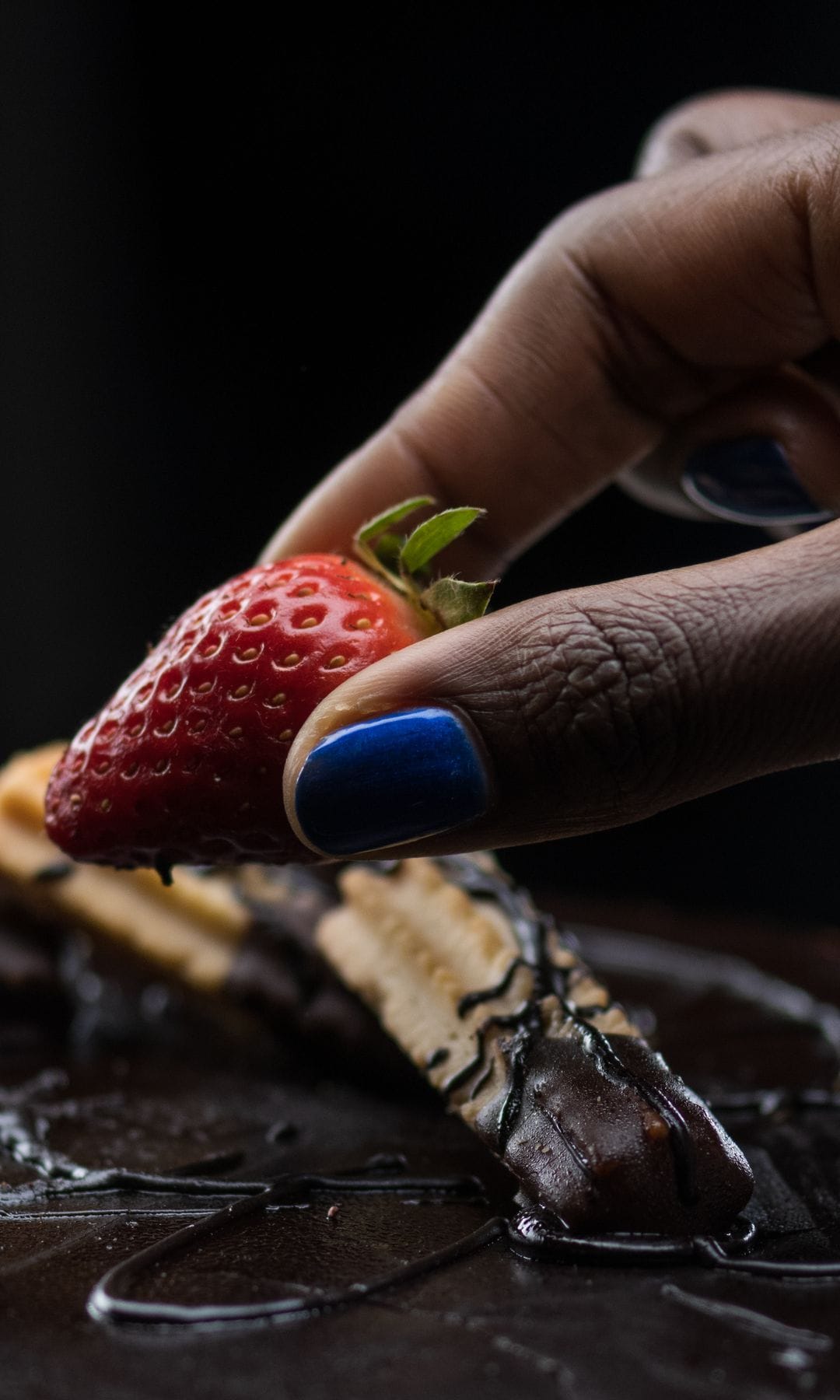 Navy Blue Nails: The chicest manicure trend you need to try now