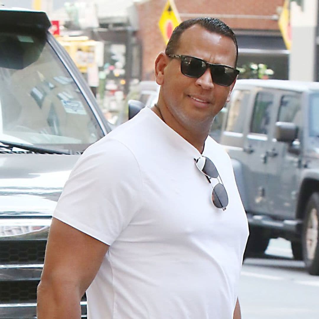 Alex Rodriguez celebrates Thanksgiving with his ex wife and kids