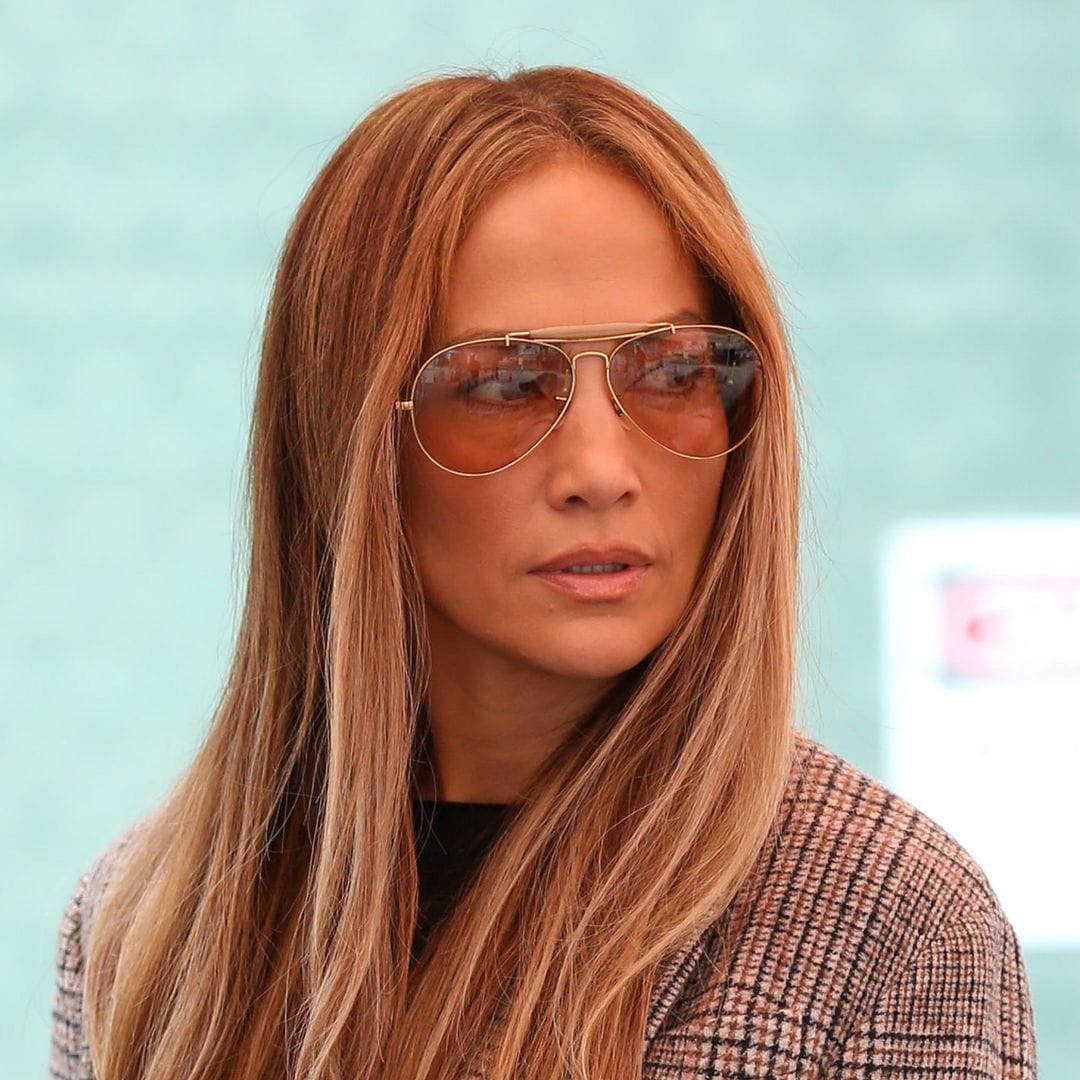 Jennifer Lopez house-hunts with Emme; reportedly no longer in contact with Ben Affleck