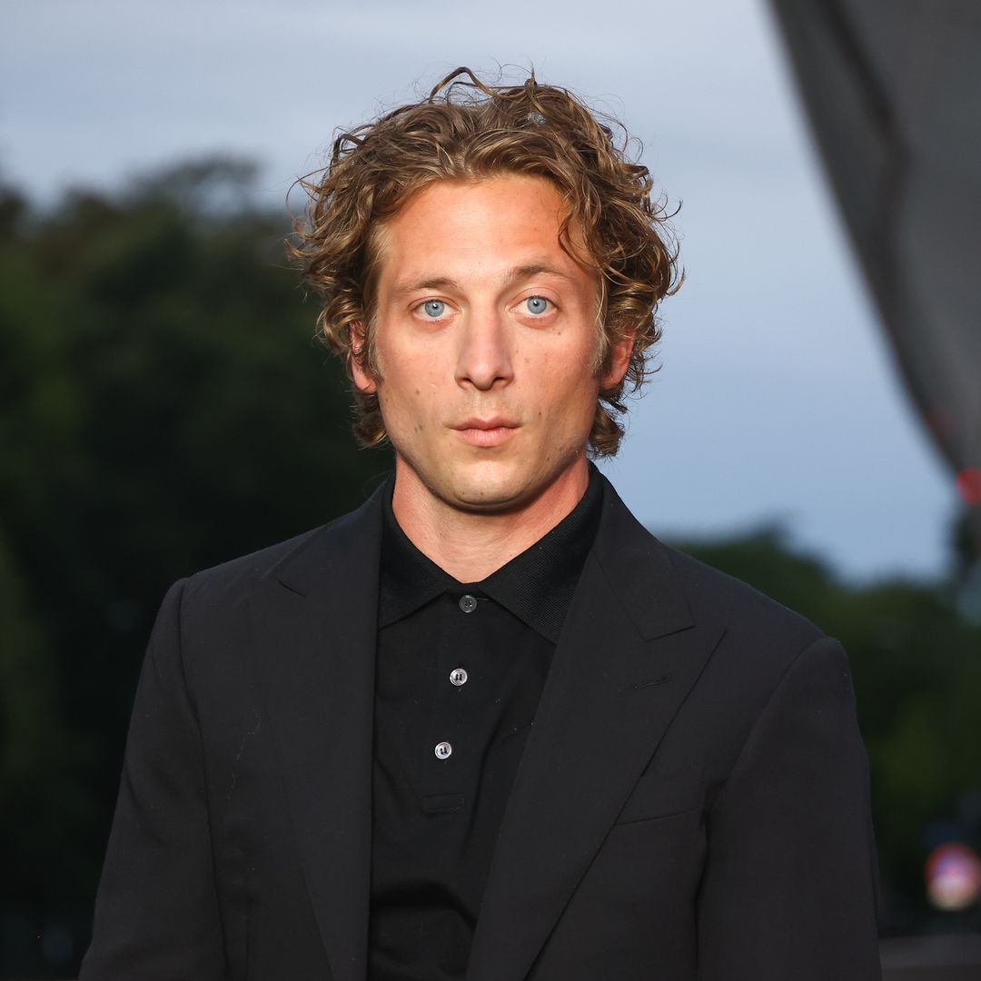 Jeremy Allen White to star in Netflix's bisexual romance series 'Enigma Variations'