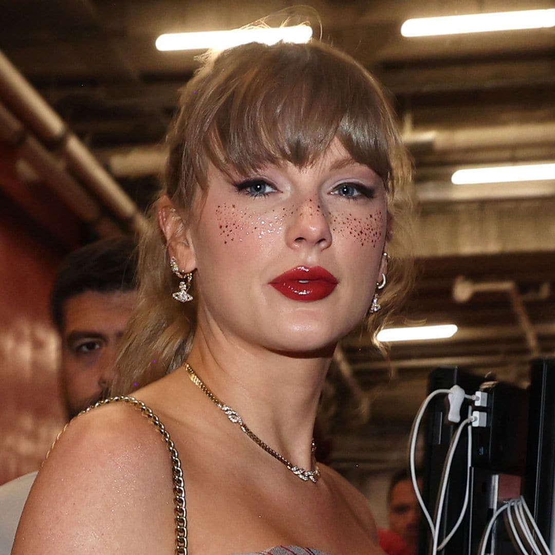 Taylor Swift arrives at Travis Kelce's game amid criticism