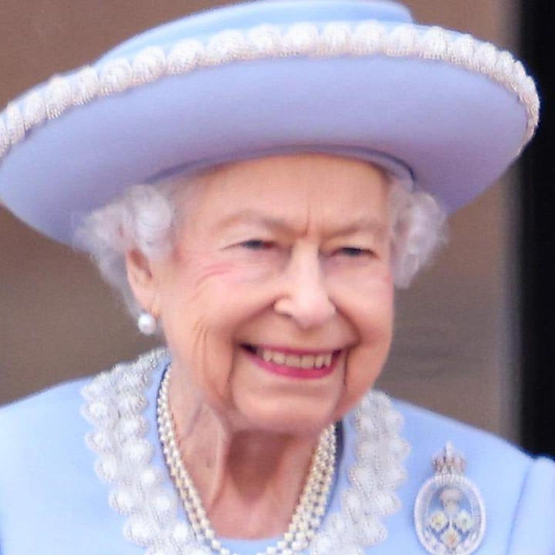 Queen Elizabeth celebrates Father’s Day with photo of her late dad