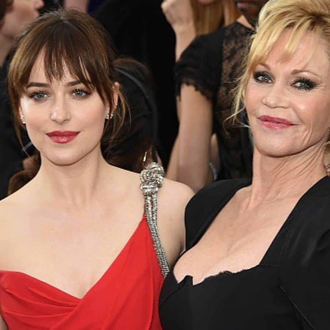 Dakota Johnson takes mom Melanie Griffith to the Oscars