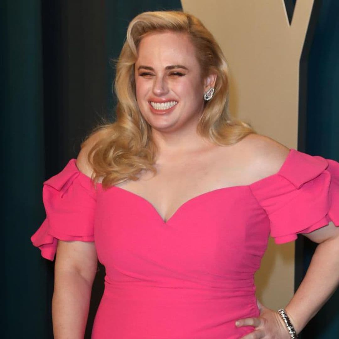 Rebel Wilson shows off her weight loss while flaunting a new haircut