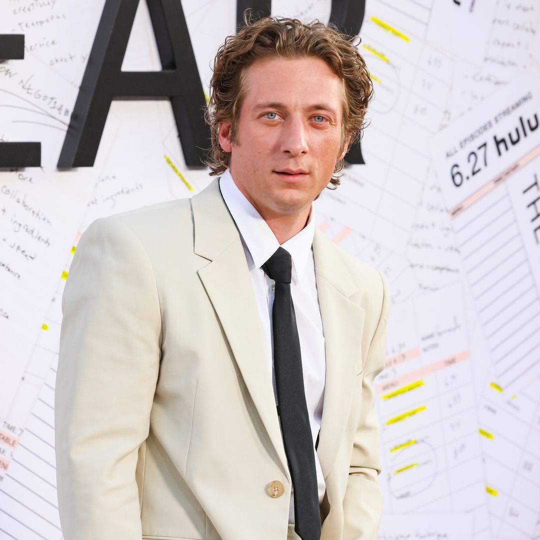 Jeremy Allen White and Dakota Johnson enjoyed the weekend at the beach with his kids