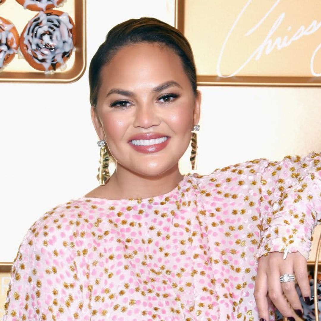 Chrissy Teigen opens up about her sobriety: “I’m Still Embarrassed”