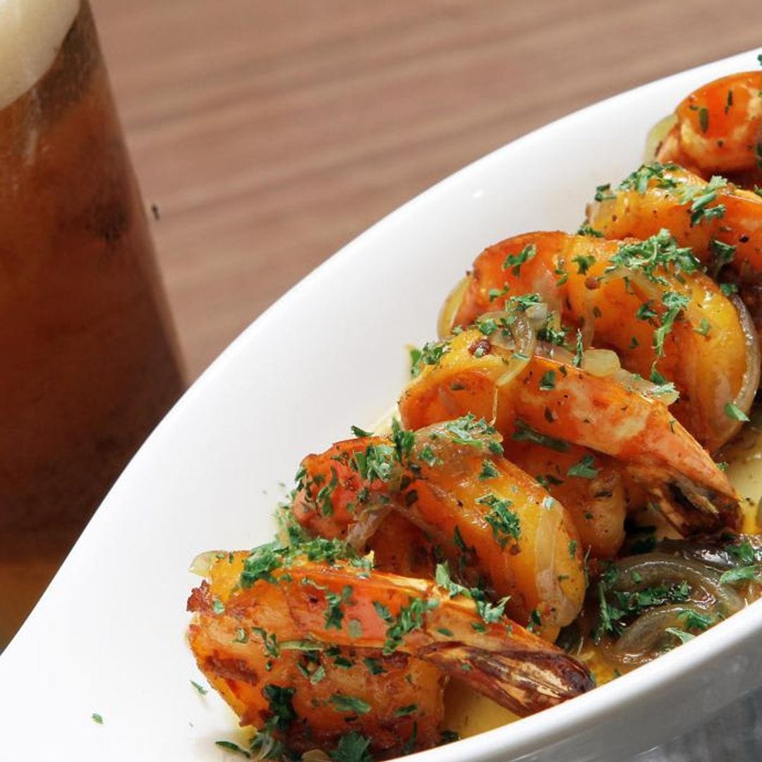 Classic Spanish recipe, Gambas al ajillo, is deliciously flavorful and only takes minutes