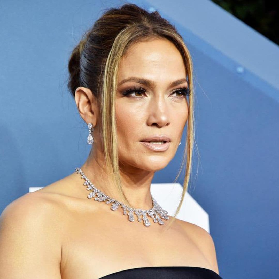 Jennifer Lopez gives emotional acceptance speech at the People’s Choice Awards