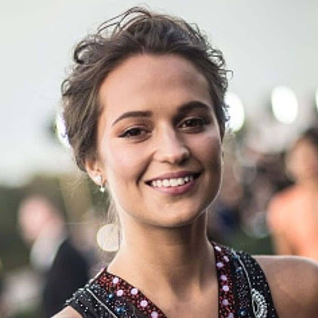 'The Danish Girl' star Alicia Vikander talks 'Transparent' and Caitlyn Jenner