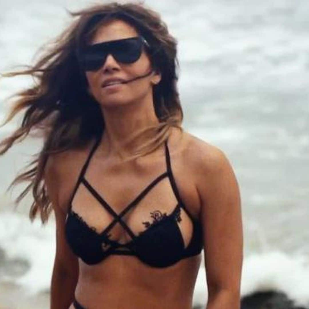 Halle Berry recreates iconic 007 bikini beach walk at 54