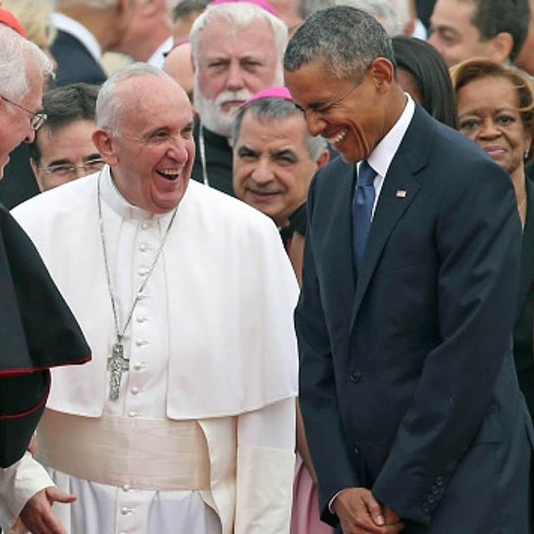 President Obama and his family greet Pope Francis as he arrives in the U.S.