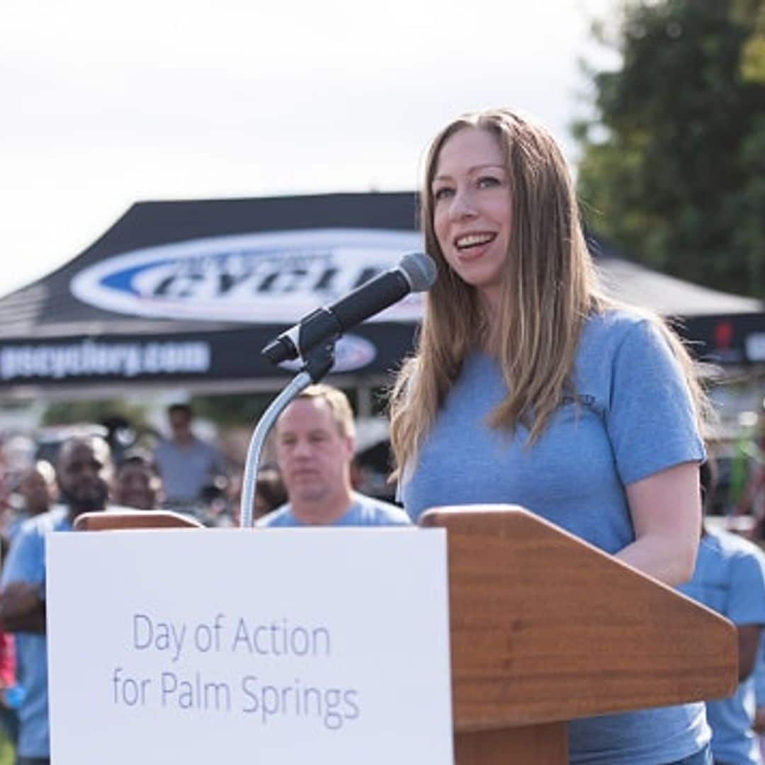 ​Chelsea Clinton shows off her slim post-baby body in skinny jeans