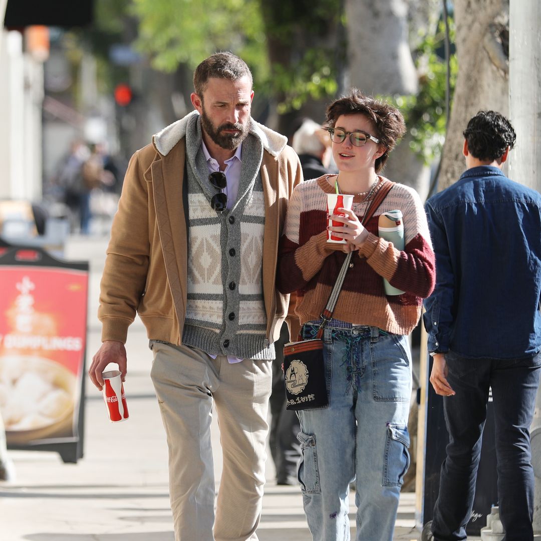 Jennifer Garner and Ben Affleck's child, Fin Affleck, debuts cool hairdo with bangs [PHOTOS]