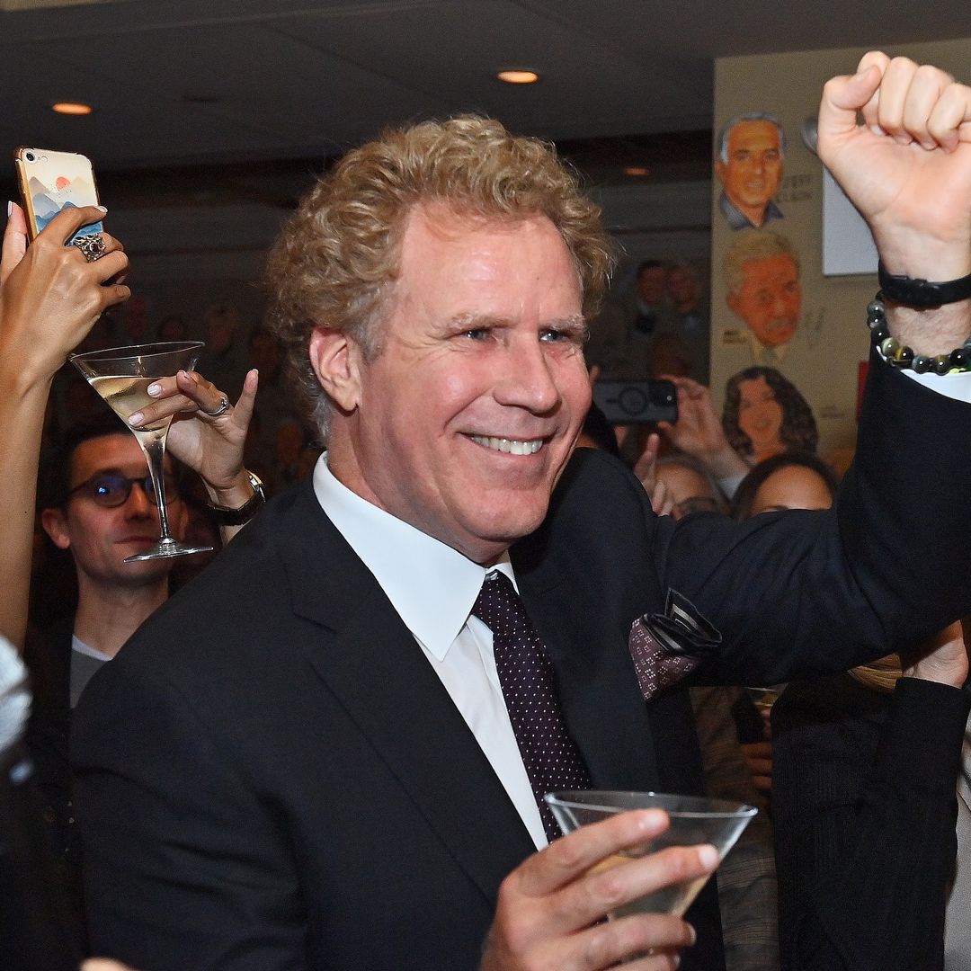 Will Ferrell dresses up as Buddy the Elf to watch a hockey game