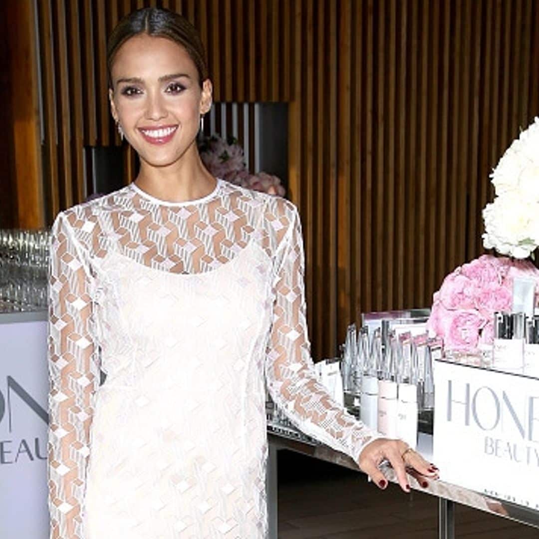 Jessica Alba shares her morning workout and beauty routine: Video