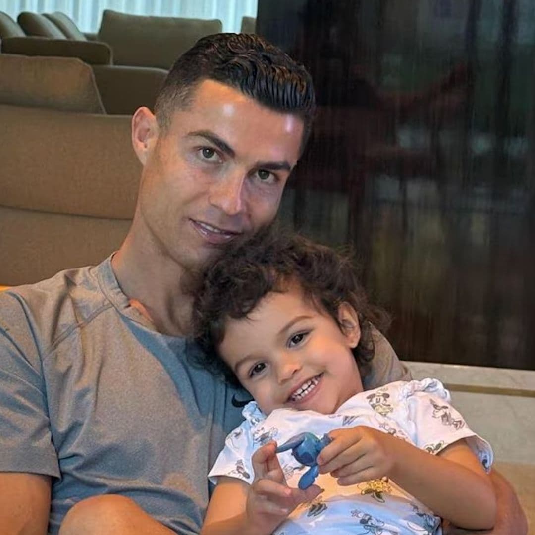 Cristiano Ronaldo melts hearts with new photo of Bella Esmeralda before Christmas