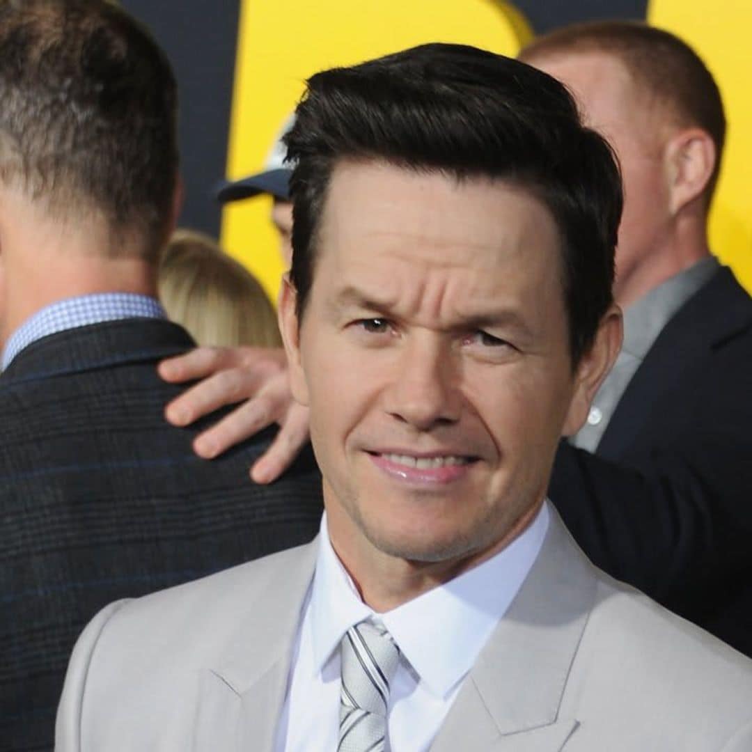 Mark Wahlberg works out shirtless at an hour when everyone else is sleeping