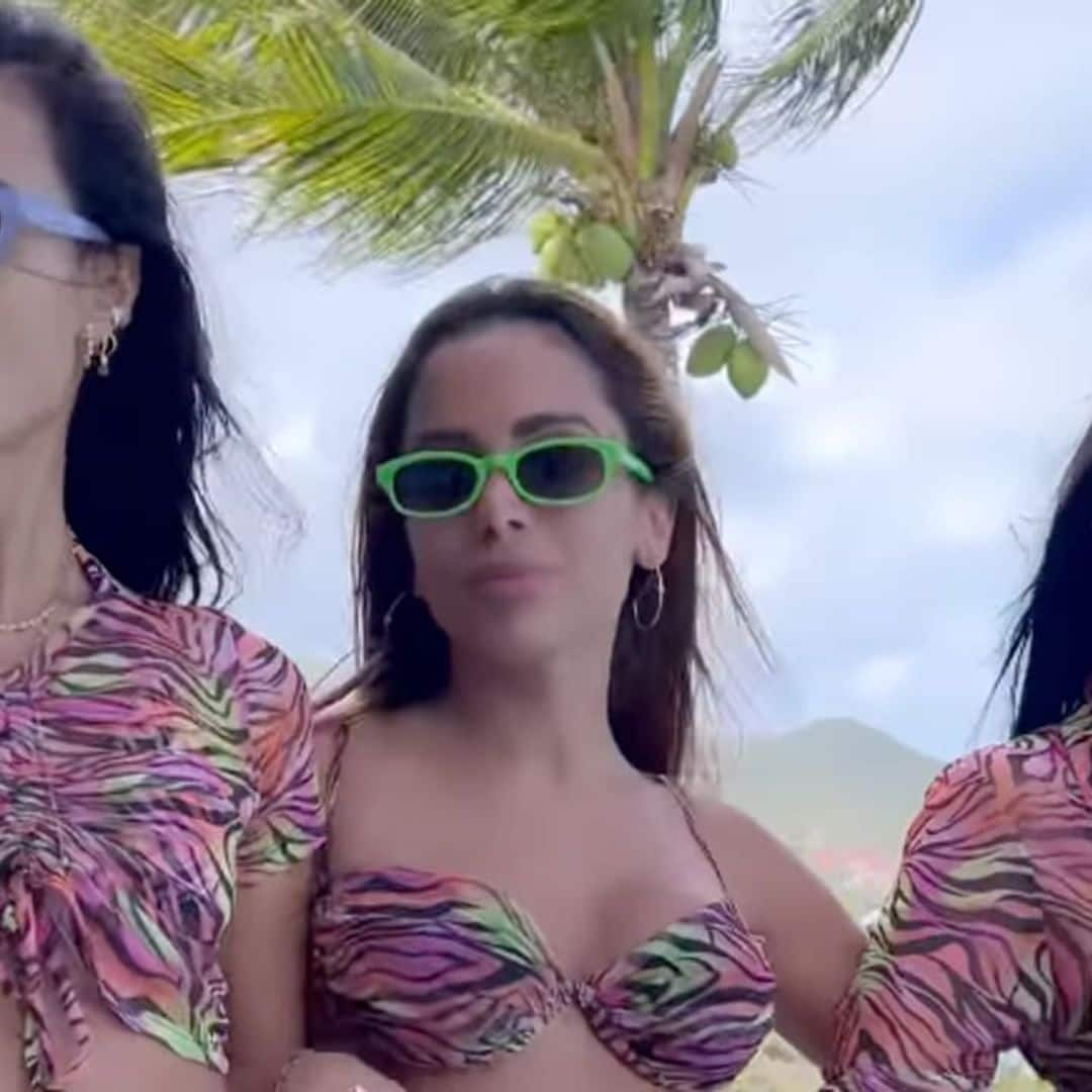 Anitta and ‘sisters’ wear matching outfits in birthday video for BFF Isabela Rangel Grutman