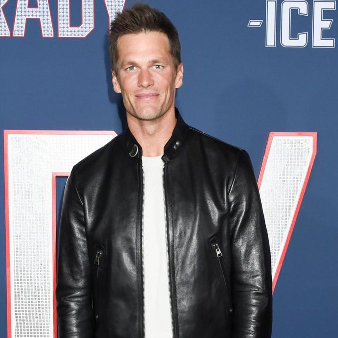 Tom Brady enjoys winter in his bathing suit with his kids