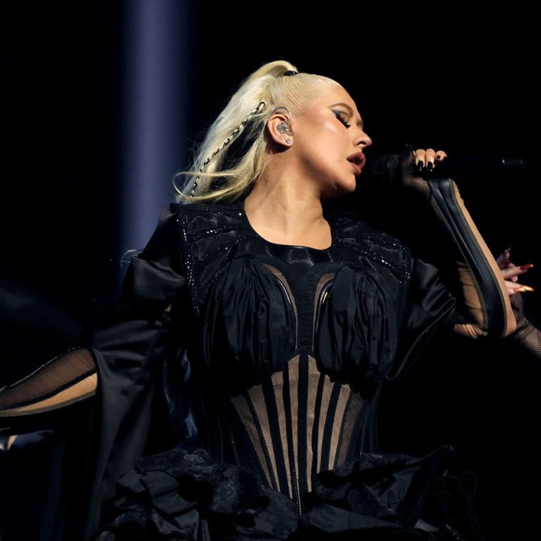 Relive Christina Aguilera’s outstanding 2021 People’s Choice Awards performance