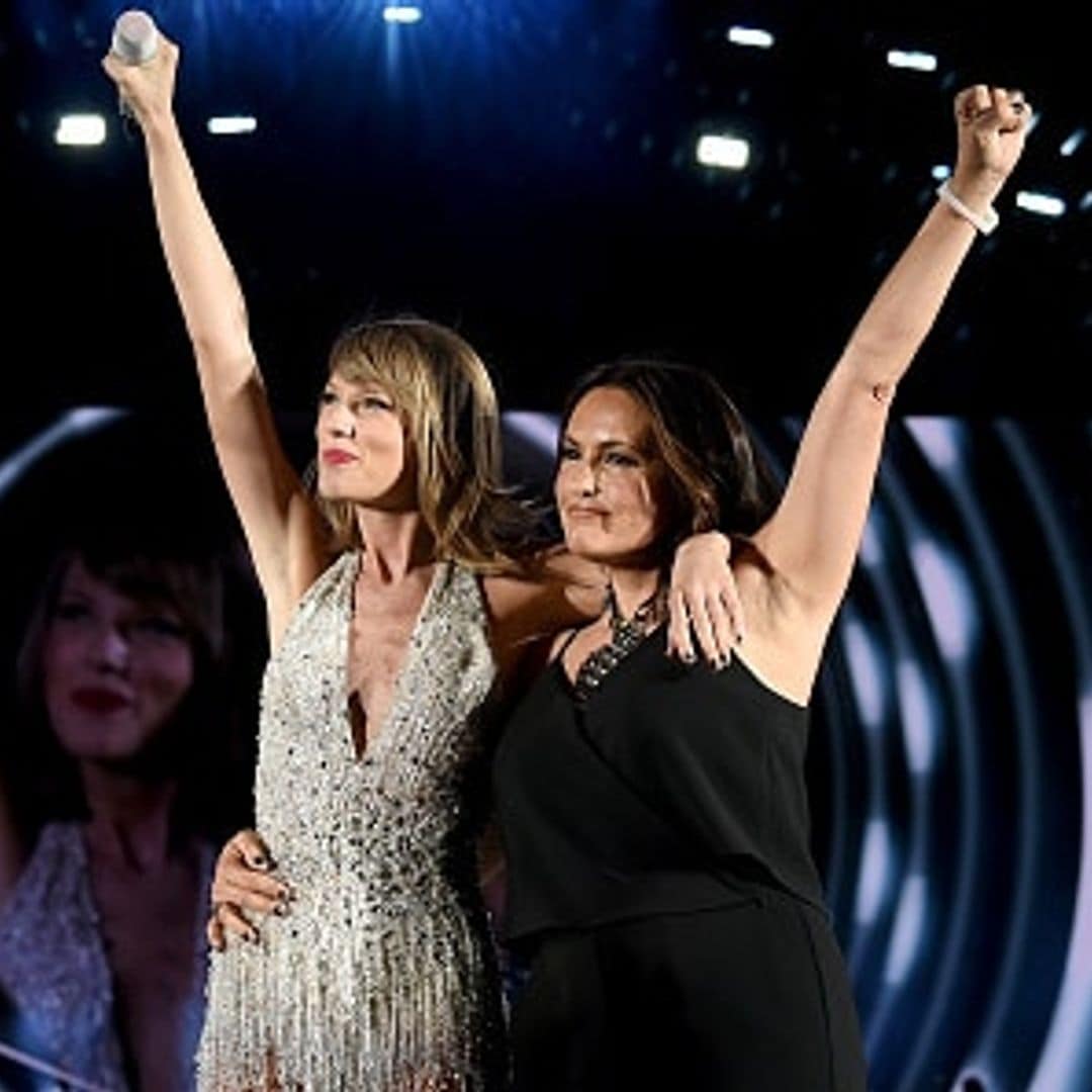 Mariska Hargitay's best Taylor Swift squad moment was with 'cool girl' Karlie Kloss