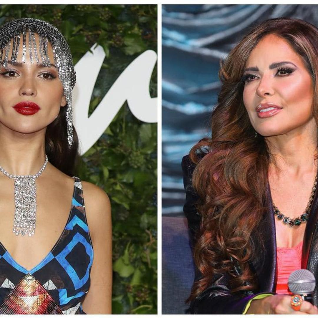 Eiza González shows what’s inside her handbag and asks Gloria Trevi to do the same