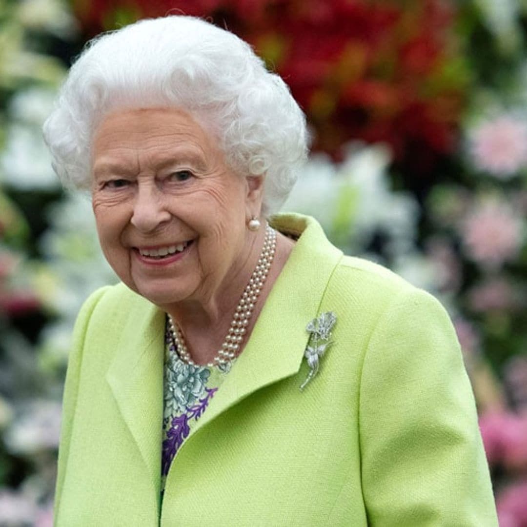 Queen Elizabeth takes a page from Kate Middleton's stylebook in recycled look