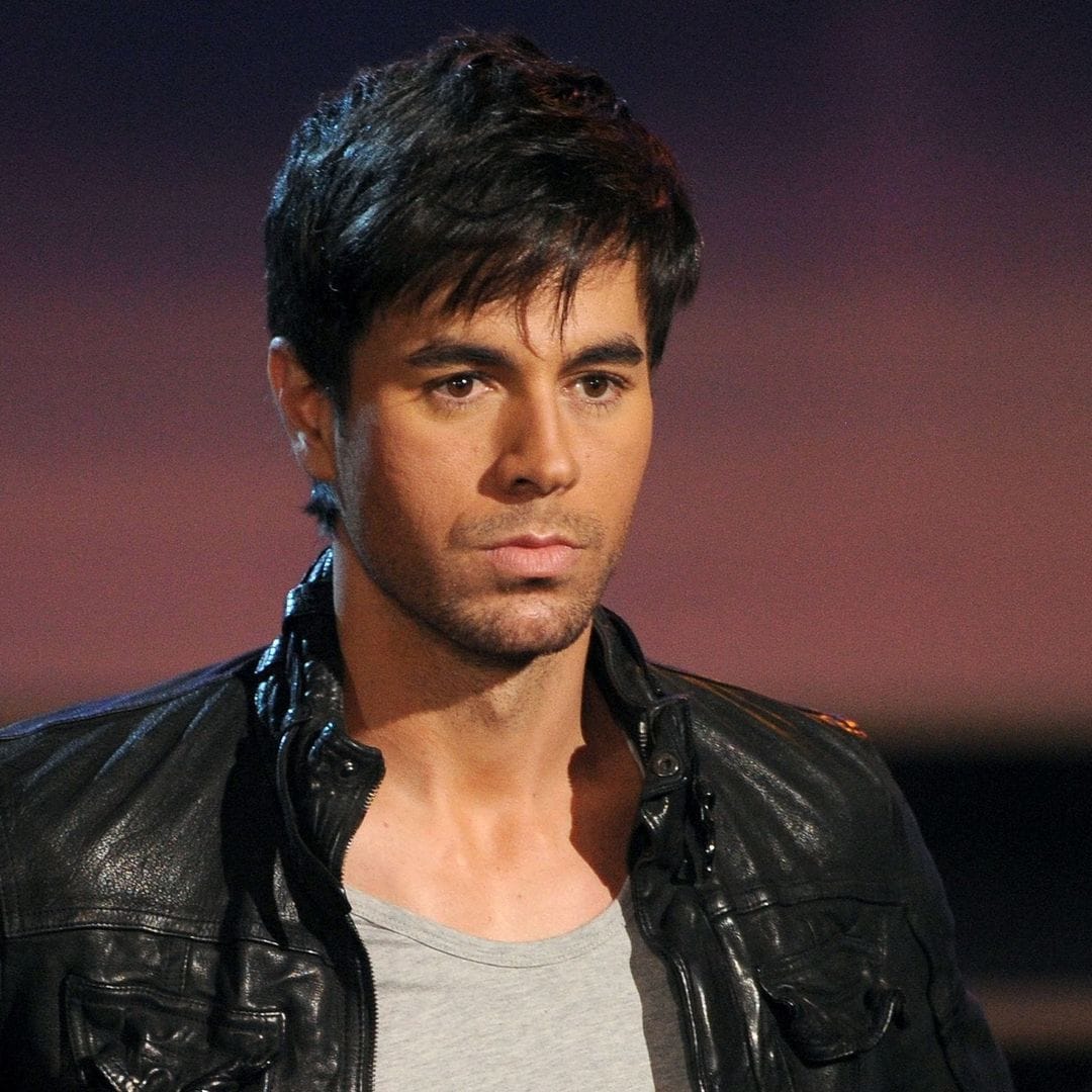 Enrique Iglesias warns fans after woman scammed by online impostor