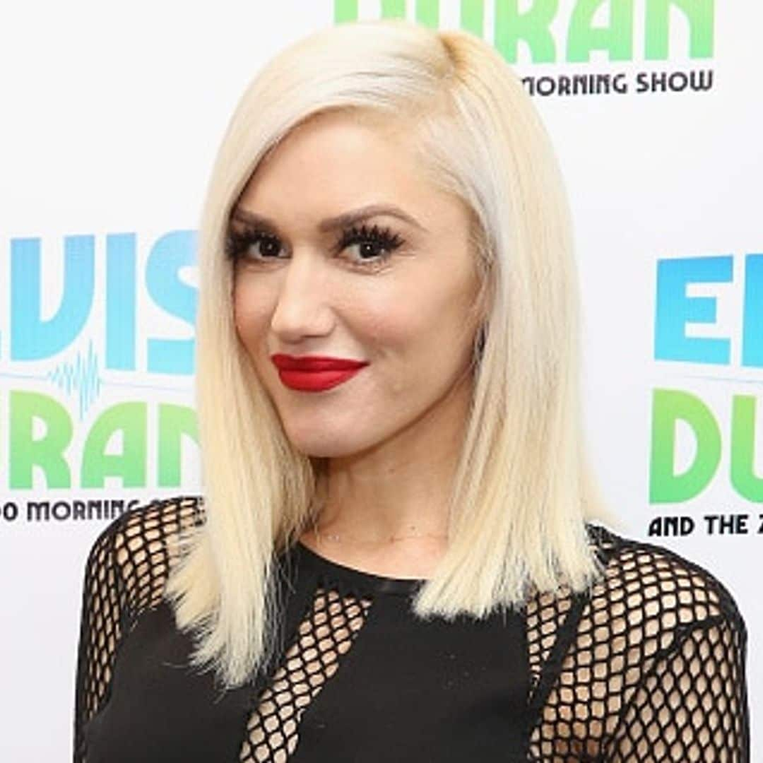 ​Gwen Stefani shows off amazing nail art in honor of Blake Shelton