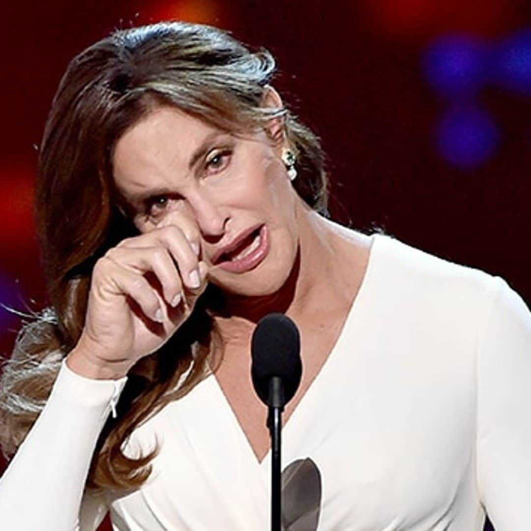 Caitlyn Jenner cries as she accepts courage award at ESPYs