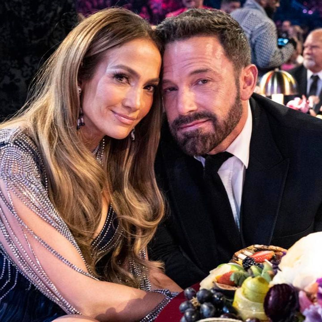 Jennifer Lopez makes her own Ben Affleck meme