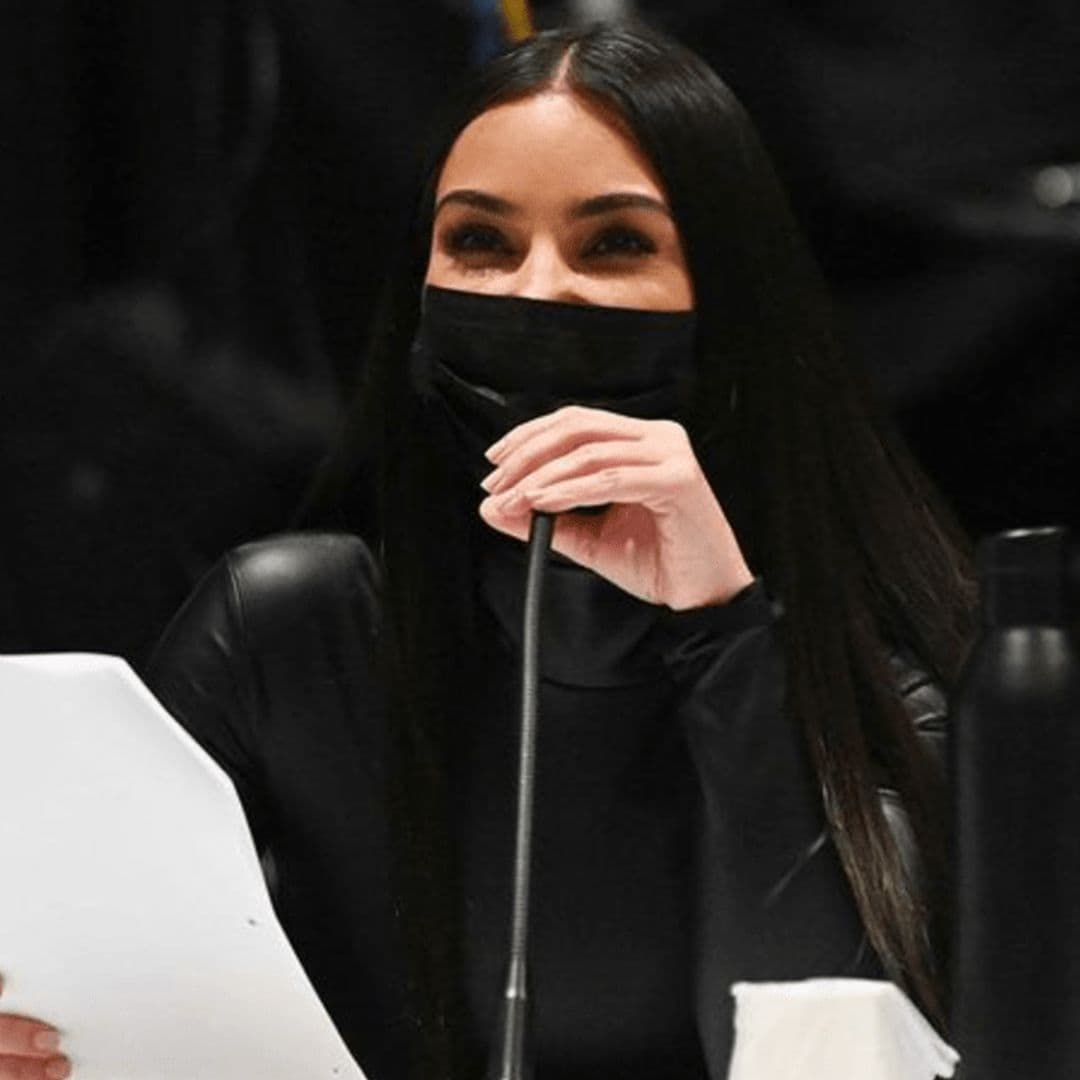 Kim Kardashian laughs at ‘SNL’ table read & shares more backstage snaps